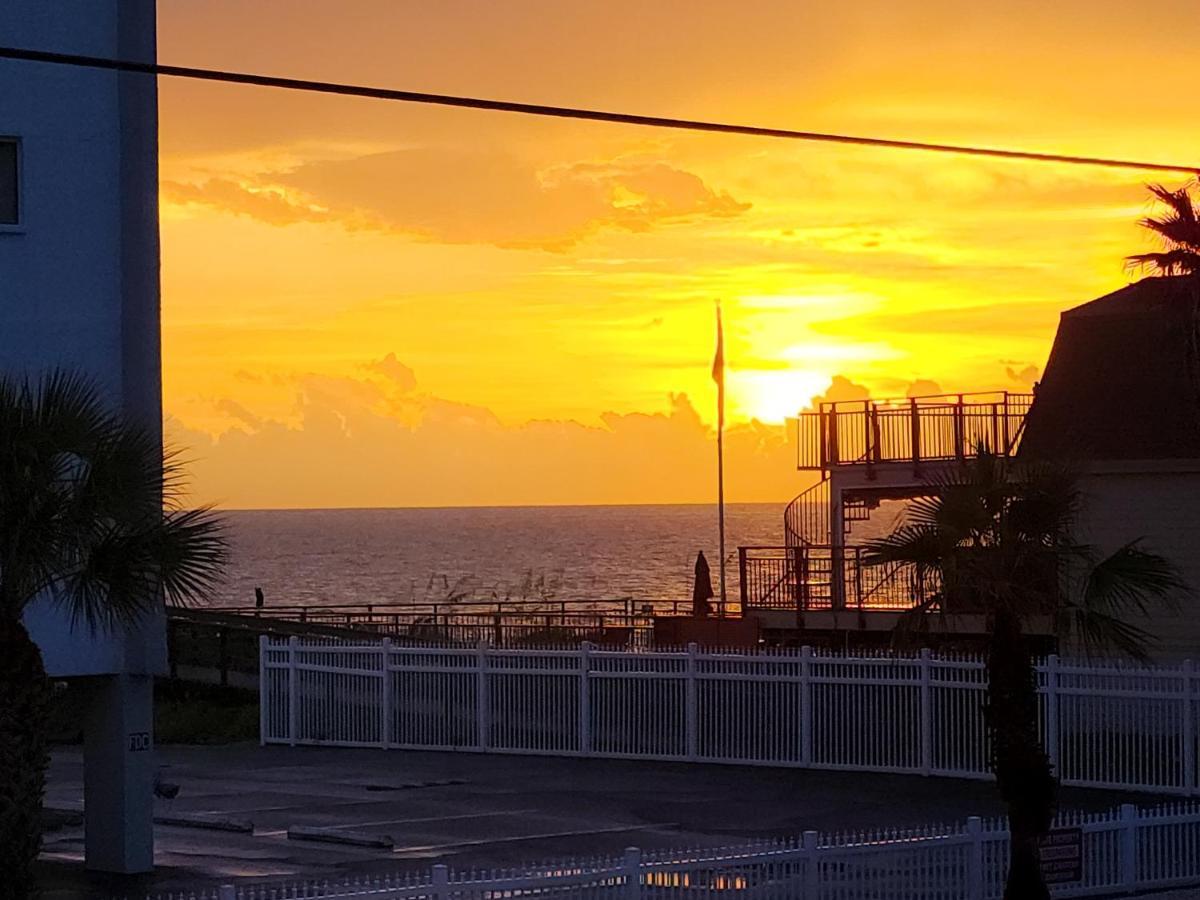 Funshine Sunset Beach Сейнт Пийт Бийч Екстериор снимка